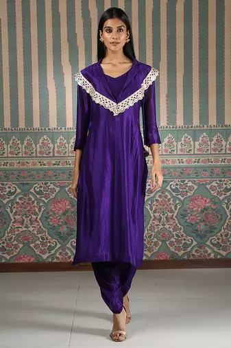 Purple embroidered kurta set with cape