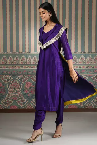 Purple embroidered kurta set with cape