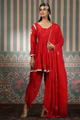 Red embroidered silk blend kurta set