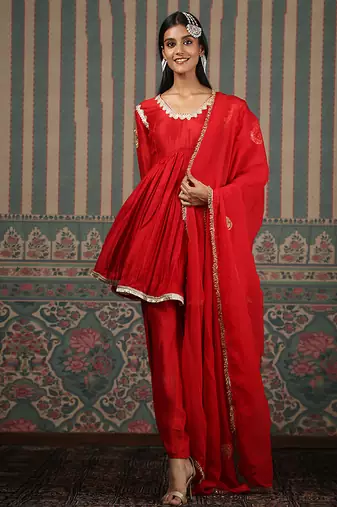 Red embroidered kurta set