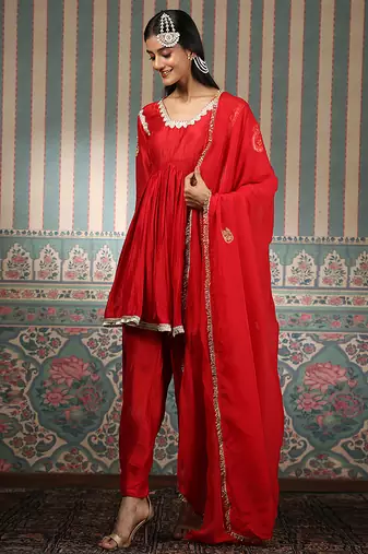 Red embroidered kurta set
