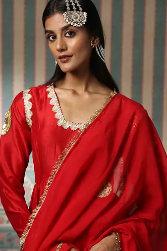 Red embroidered kurta set