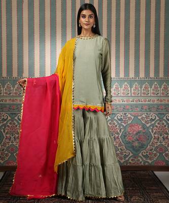 Green plain gharara set 4