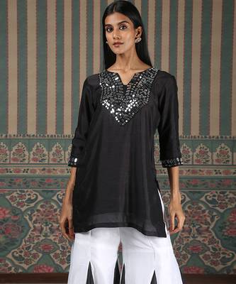 Black embroidered kurta set 5