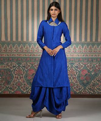 Blue embroidered kurta set 4