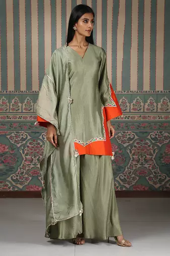 Green embroidered silk blend kurta set