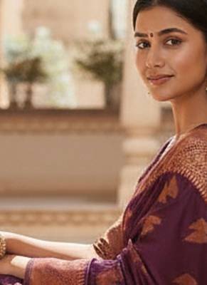 wine color meenakari zari weaving soft art silk saree with unstiched blouse  4