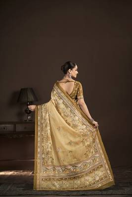 beige  position foil digitally printed saree with blouse 3