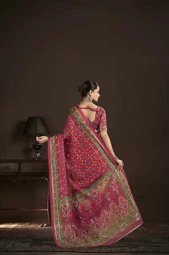 rani pink  position foil digitally printed saree with blouse