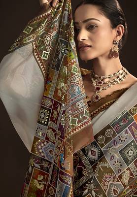 Grey  position foil digitally printed saree with blouse 2