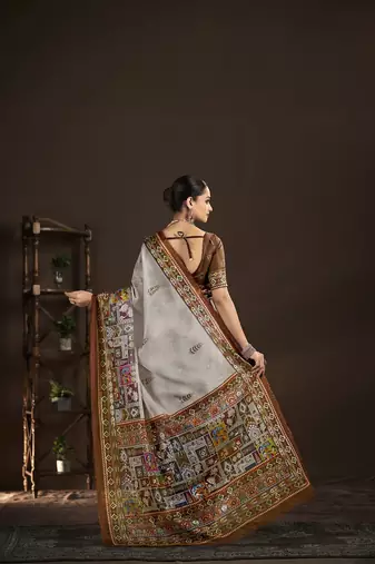 Grey  position foil digitally printed saree with blouse