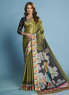 Green  printed saree with blouse 1