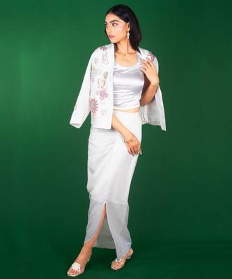 White embroidered linen co ord set 3
