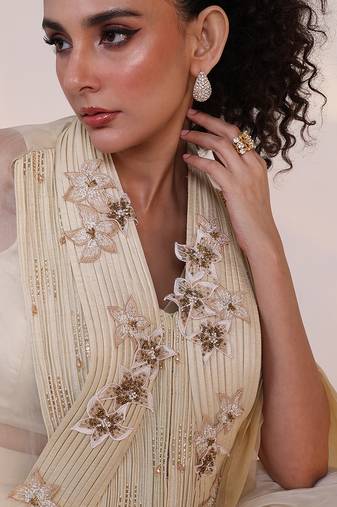 White embroidered crepe co ord set