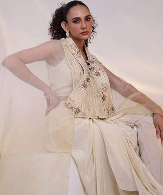 White embroidered crepe co ord set 3