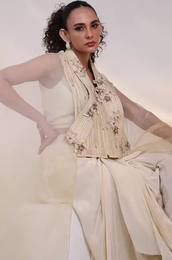 White embroidered crepe co ord set