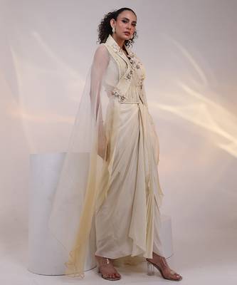 White embroidered crepe co ord set 4
