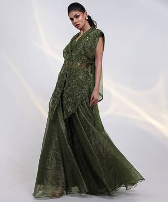 Green embroidered crepe co ord set 3