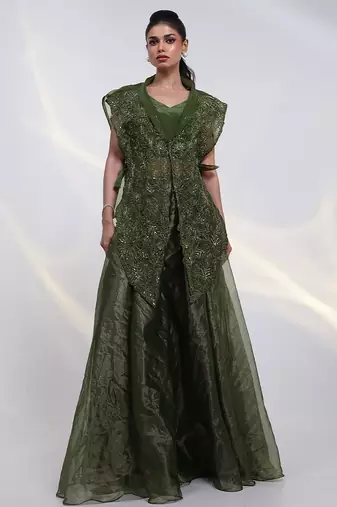 Green embroidered crepe co ord set