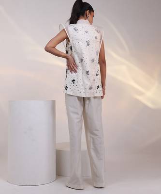 White embroidered crepe co ord set 2