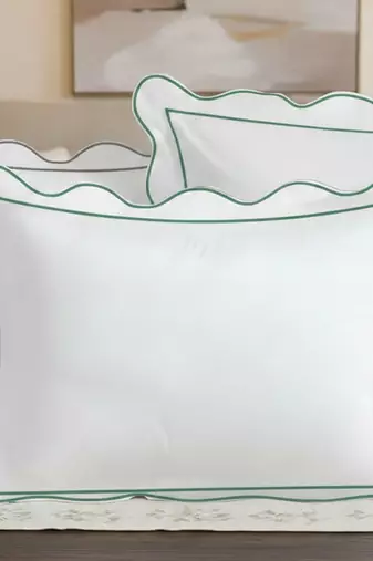 400TC Cotton Scallop Embroidery & Border Sateen Solid Pillow Sham