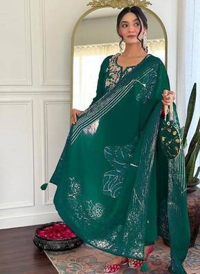 green roman silk straight kurta pant and dupatta set 3