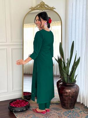 green roman silk straight kurta pant and dupatta set 4
