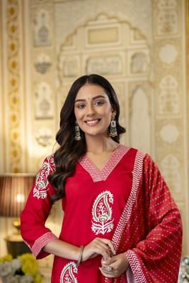 red rayon printed straight kurta pant and dupatta set 2