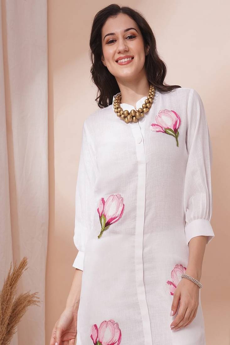 white floral embroidered round neck cotton kurta with trouser