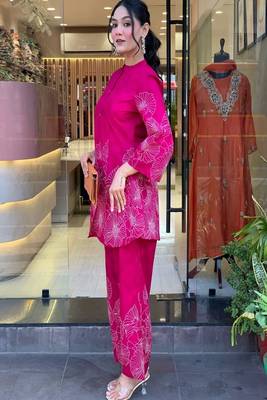 pink floral printed round neck cotton co-ord set 3