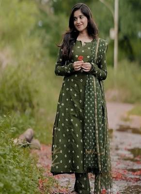 green floral embroidered boat neck cotton kurta with trouser and dupatta 4