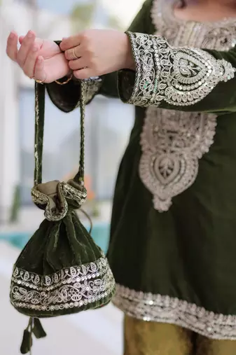 mehendi velvet zari embroidered top pant with batwa