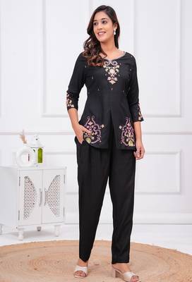 black floral embroidered boat neck rayon kurta with trouser 2