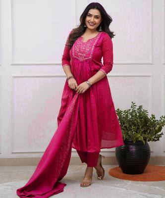 pink cotton embroidered straight kurta pant and dupatta set 4