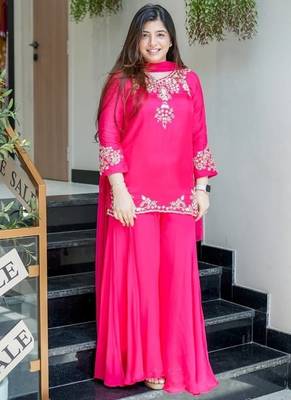 pink floral embroidered chanderi kurta with trouser and dupatta 2