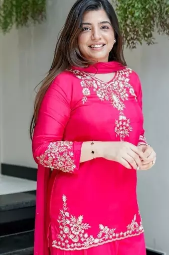 pink floral embroidered  chanderi kurta with trouser and dupatta
