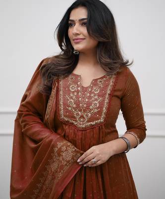 brown cotton embroidered straight kurta pant and dupatta set 5