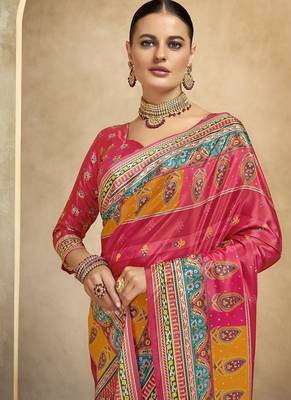 Pink digital foil  printed saree with blouse 2