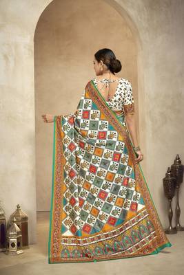 multicolor digital foil  printed saree with blouse 4