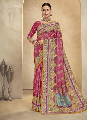 Pink digital foil  printed saree with blouse 1