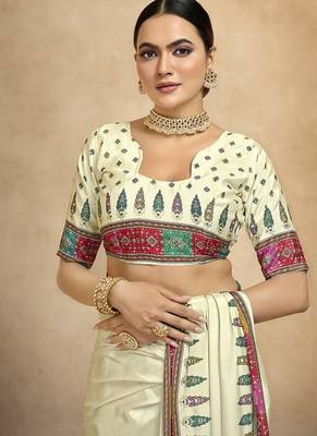 Cream digital foil  printed saree with blouse 2