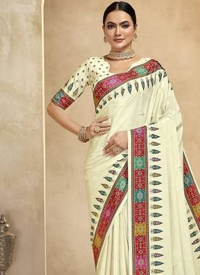 Cream digital foil  printed saree with blouse 4