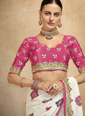 Cream digital foil  printed saree with blouse 3