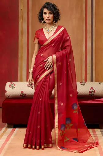 Red munga cotton handloom weaving organza weaving pallu  traditional wear saree