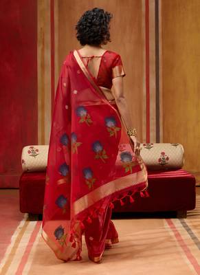 Red munga cotton handloom weaving organza weaving pallu  traditional wear saree 5