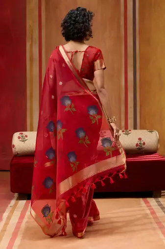 Red munga cotton handloom weaving organza weaving pallu  traditional wear saree