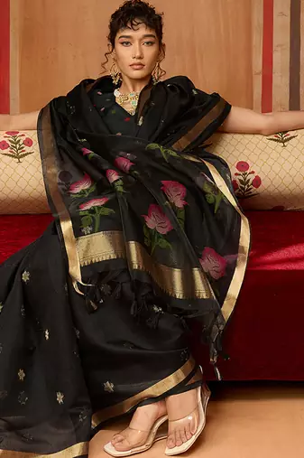 Black munga cotton handloom weaving organza weaving pallu  traditional wear saree