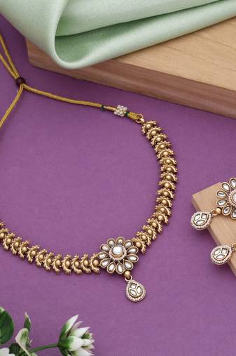 Gold color matte gold necklace set