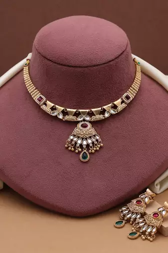 Rani & green color matte gold necklace set