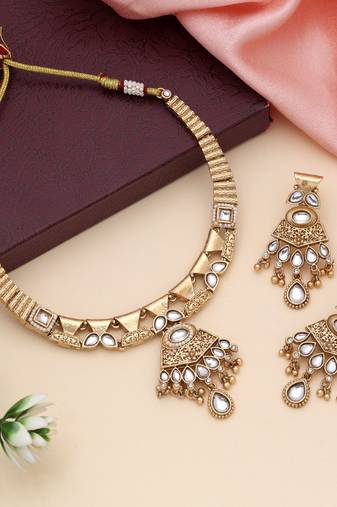 Gold color matte gold necklace set